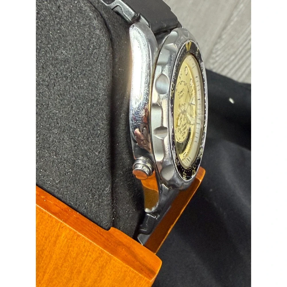 Vintage Casio AD-520 Arnie Smiley Ana Digi Alarm Chronograph Diver Watch Running